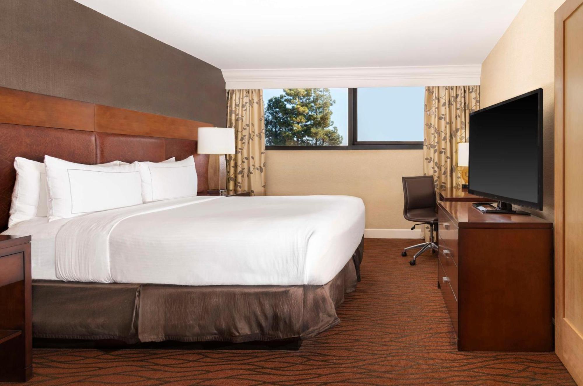 Hilton Orange County/Costa Mesa Hotell Eksteriør bilde